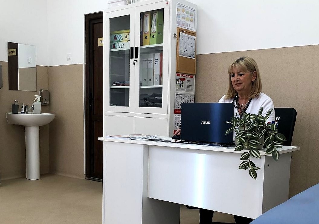 DAS Deva: Aproape 20.000 de consultații și tratamente gratuite, efectuate în cabinetele medicale școlare din Deva