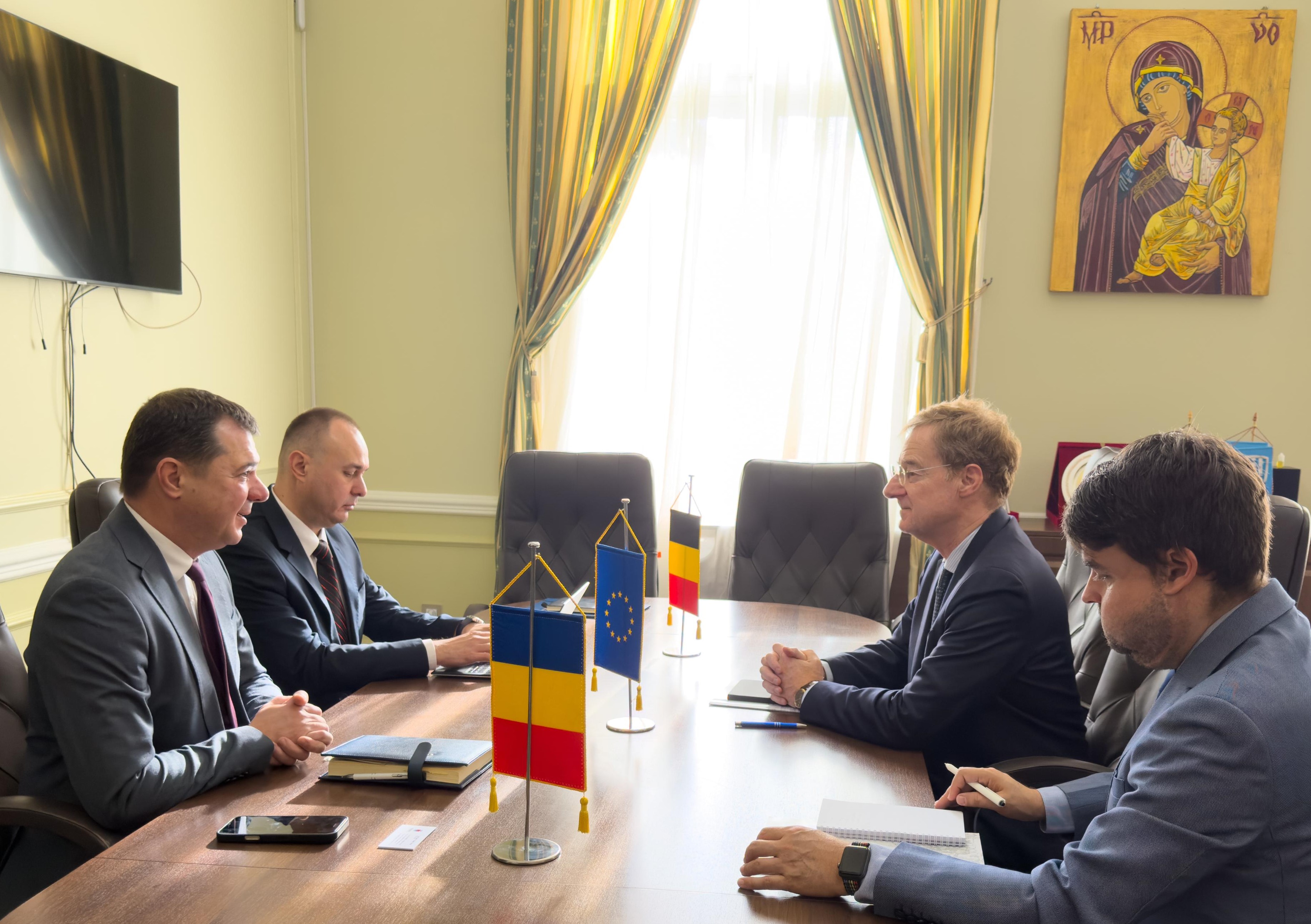 Deva consolidează colaborarea cu Regatul Belgiei: Întâlnire oficială între Primarul Lucian Ioan Rus și Ambasadorul John Cornet D’Elzius