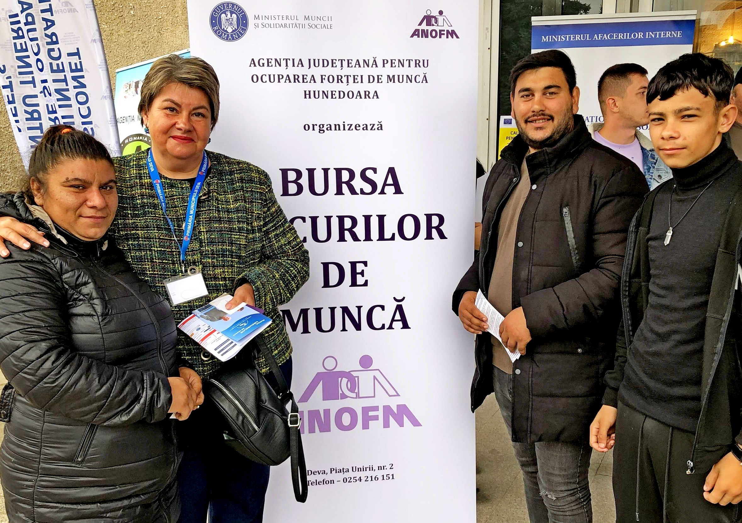 Tineri defavorizați din zona Grigorescu, prezenți la Bursa locurilor de muncă