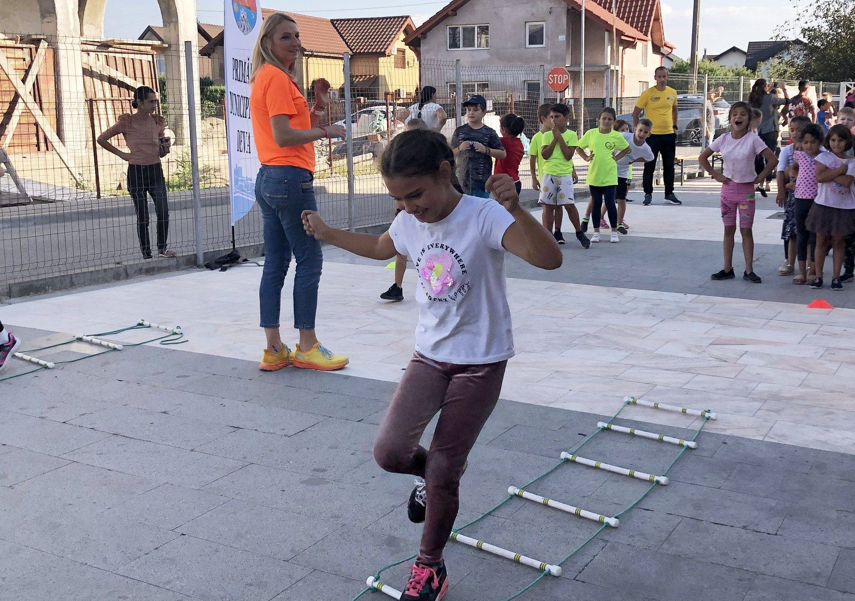 Copiii din comunităţi defavorizate, implicaţi în Săptămâna Europeană a Sportului