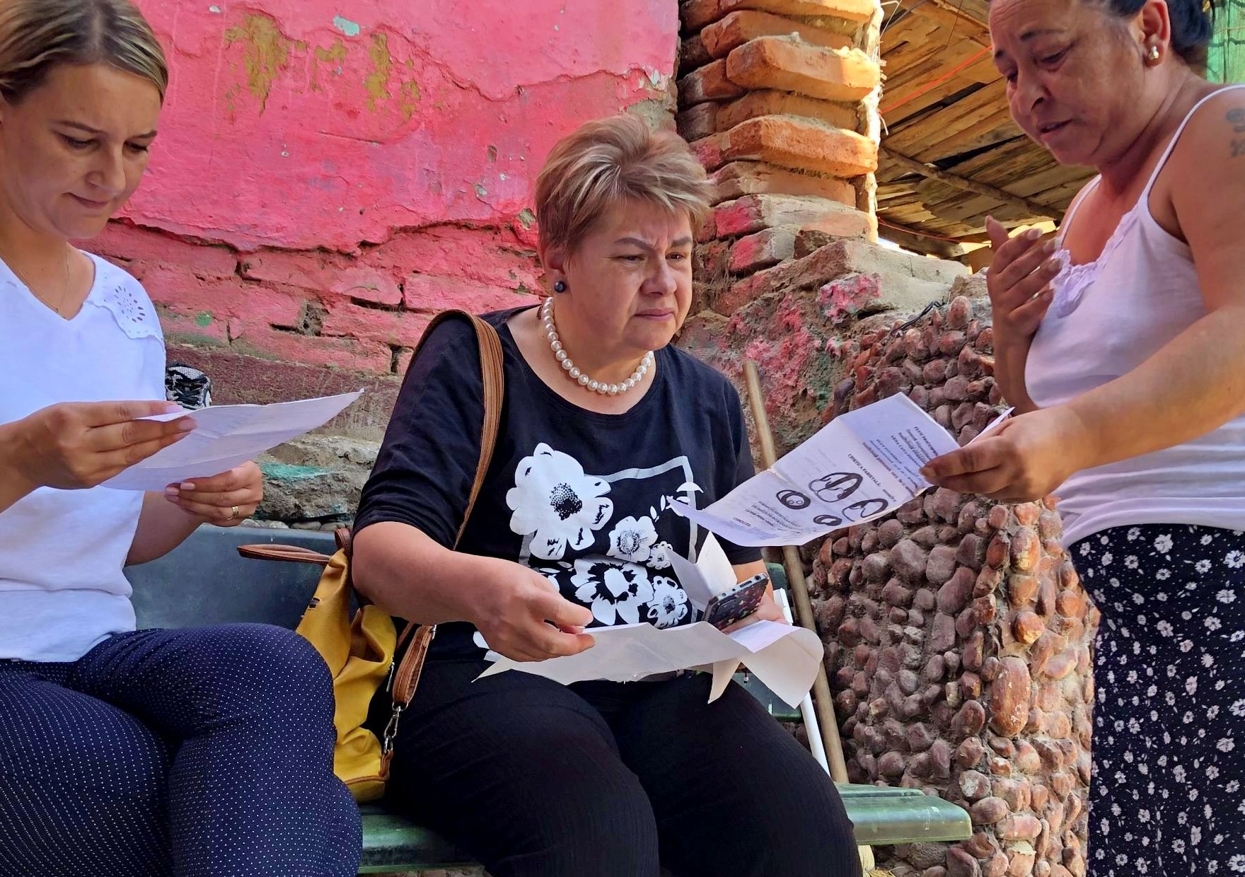 Sănătatea reproducerii. Campanie de informare și educare a comunităților defavorizate