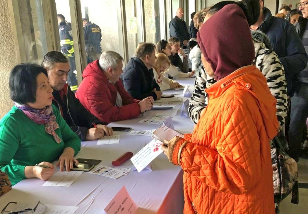 DAS Deva: Peste 20 de femei din comunitățile defavorizate, prezente la Bursa locurilor de muncă