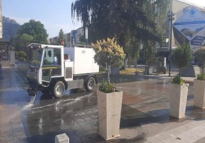 Străzile din Deva vor fi udate în zilele caniculare