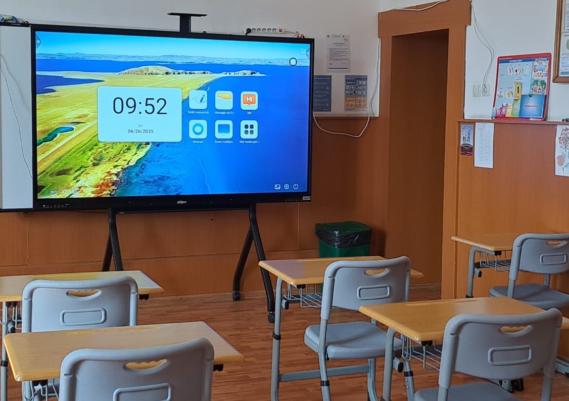 Primăria Deva investește în educație: mobilier modern și echipamente IT pentru școli și grădinițe