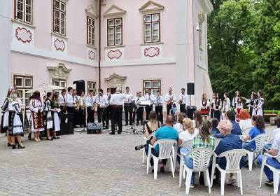 Liceul de Arte „Sigismund Toduță” din Deva a participat sâmbătă, 14 mai la „Noaptea muzeelor”