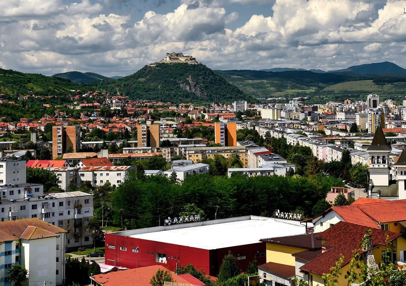ASOCIAȚII DE PROPRIETARI. Cum pot fi date în folosință personală spațiile comune din blocuri