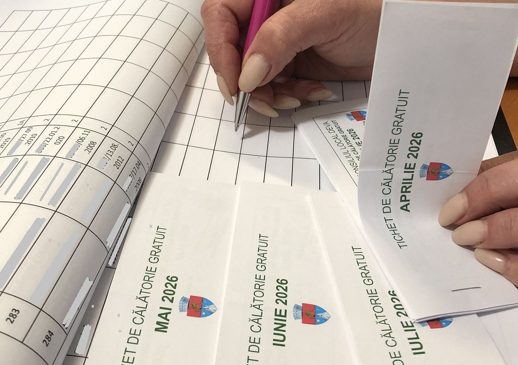 DAS Deva distribuie, de luni, tichetele de călătorie gratuite - destinate persoanelor cu dizabilități