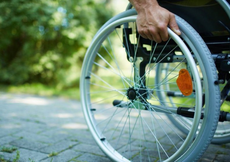 DAS Deva: Peste 650 de copii și adulți cu dizabilități primesc, miercuri și joi, indemnizația pentru luna ianuarie 2024
