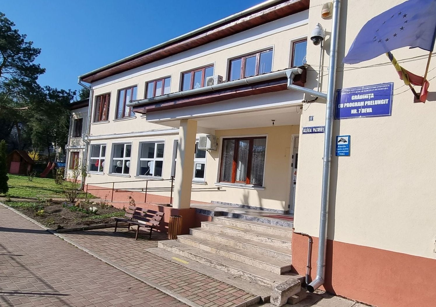 DAS Deva asigură asistența medicală pentru copiii care vin la grădiniță în vacanța de vară