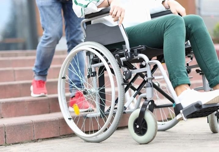 DAS Deva: 723 de persoane cu dizabilități primesc, luni și marți, indemnizația pentru luna ianuarie