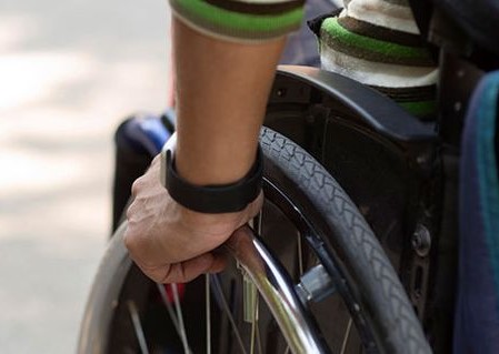 DAS Deva: Servicii gratuite pentru adulți cu dizabilități – îngrijire la domiciliu!