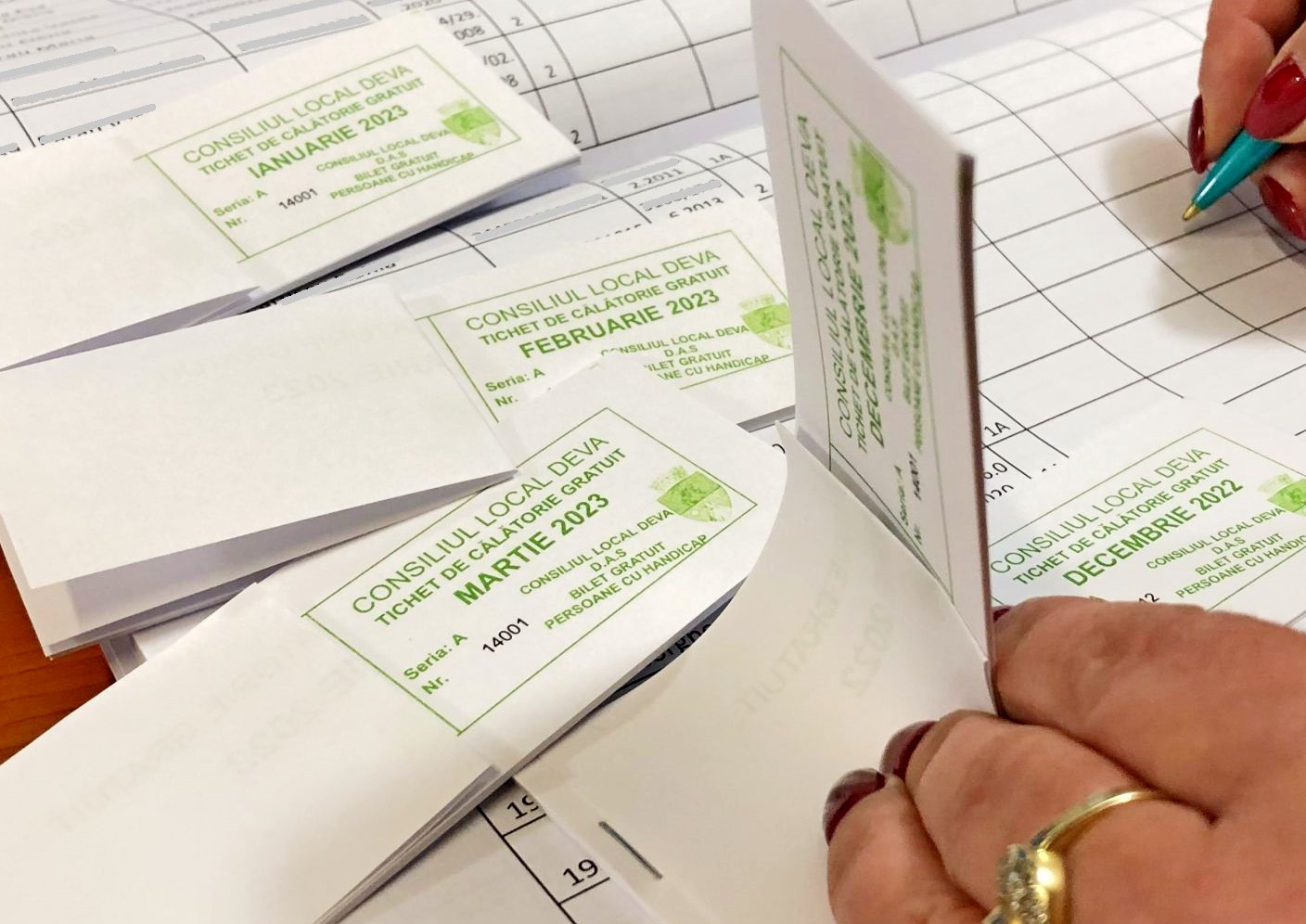 Termen prelungit pentru distribuirea tichetelor gratuite de călătorie