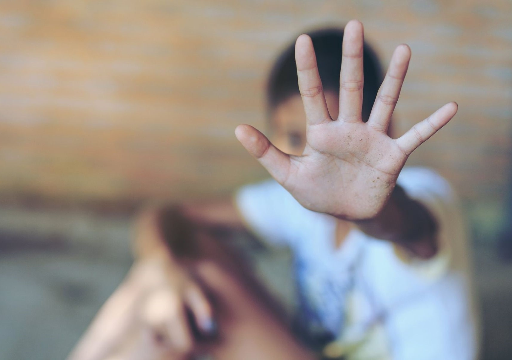 VIOLENȚA ASUPRA COPILULUI. Apel la comunitatea locală!