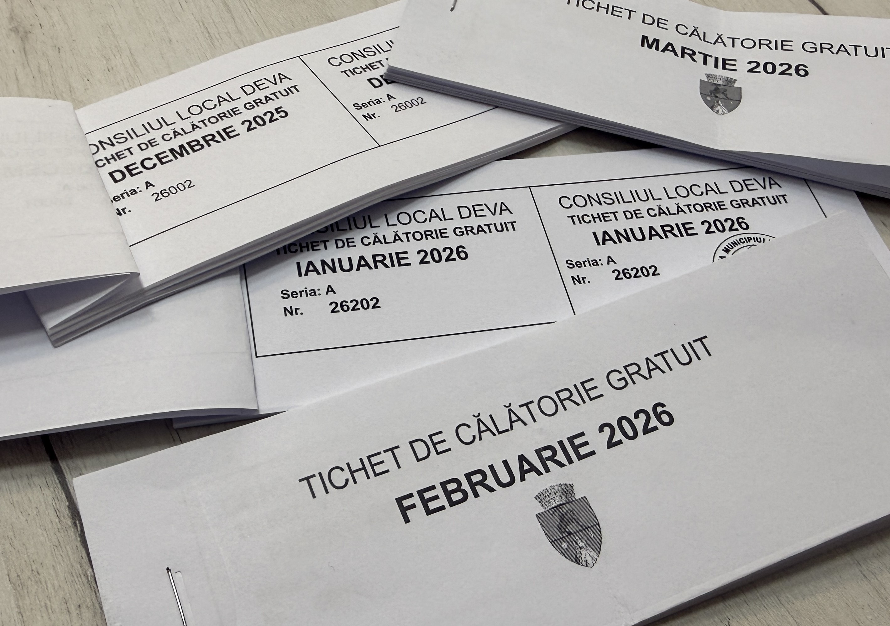 În atenția pensionarilor din municipiul Deva și a altor categorii de persoane care beneficiază de tichete de călătorie gratuite pentru transportul public local!