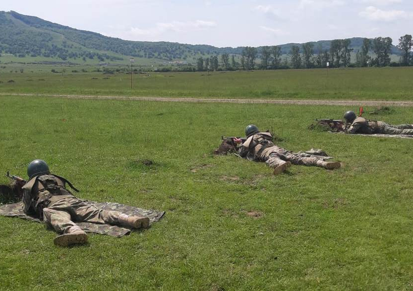 Activități de tragere în poligonul Bârcea Mică