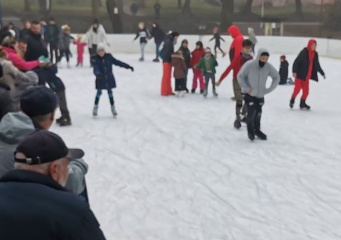 Se închide patinoarul din Parcul Cetate Deva