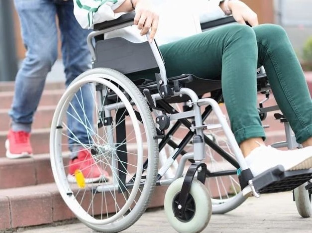 DAS Deva: 734 de copii și adulți cu dizabilități primesc indemnizația pentru luna septembrie