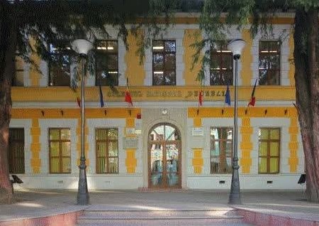 Primăria Municipiului Deva investește în viitorul elevilor:&nbsp; infrastructură digitală modernă pentru Colegiul „Decebal”