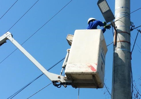Iluminatul public din Deva întrerupt din cauza unei avarii la rețeaua de alimentare cu energie electrică a operatorului Rețele Electrice Banat