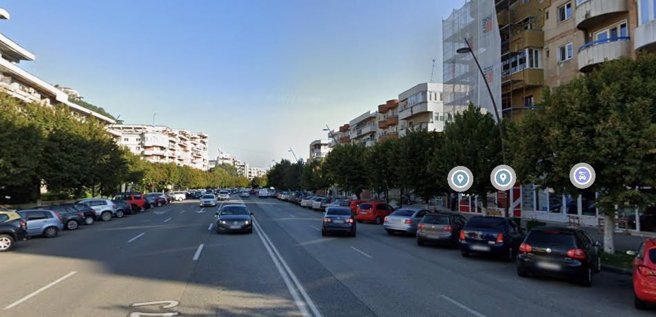 Lucrările de igienizare și trasare a locurilor de parcare în municipiul Deva continuă