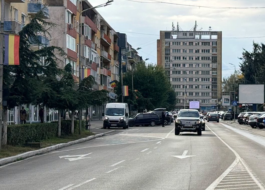 Primăria Municipiului Deva: Lucrările de trasare a parcărilor vor fi reprogramate