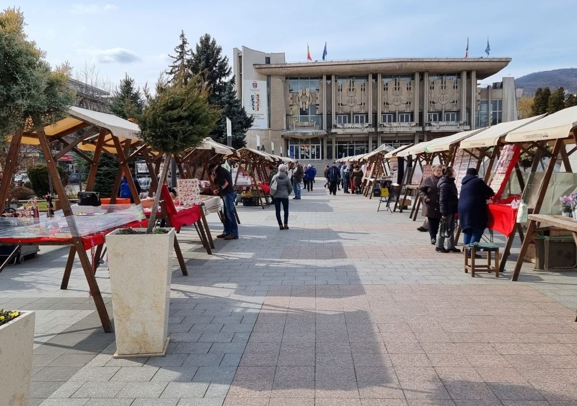 Târgul mărțișorului la Deva: tradiție, bucurie și creativitate