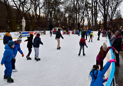 Se închide patinoarul din Parcul Cetate Deva