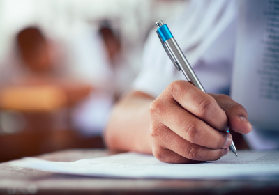 DAS Deva asigură asistența medicală la examenul de absolvire a învățământului postliceal