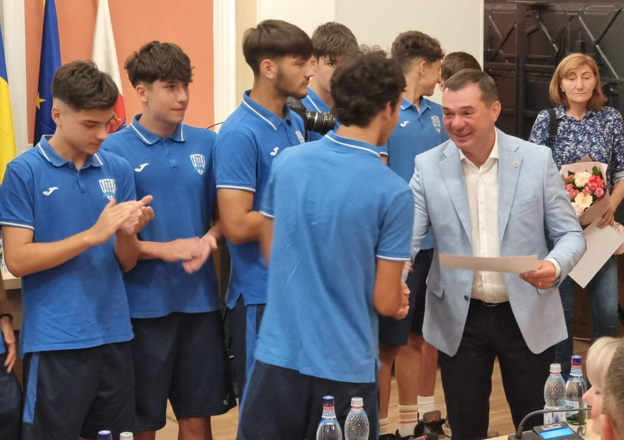 Deva își premiază campionii