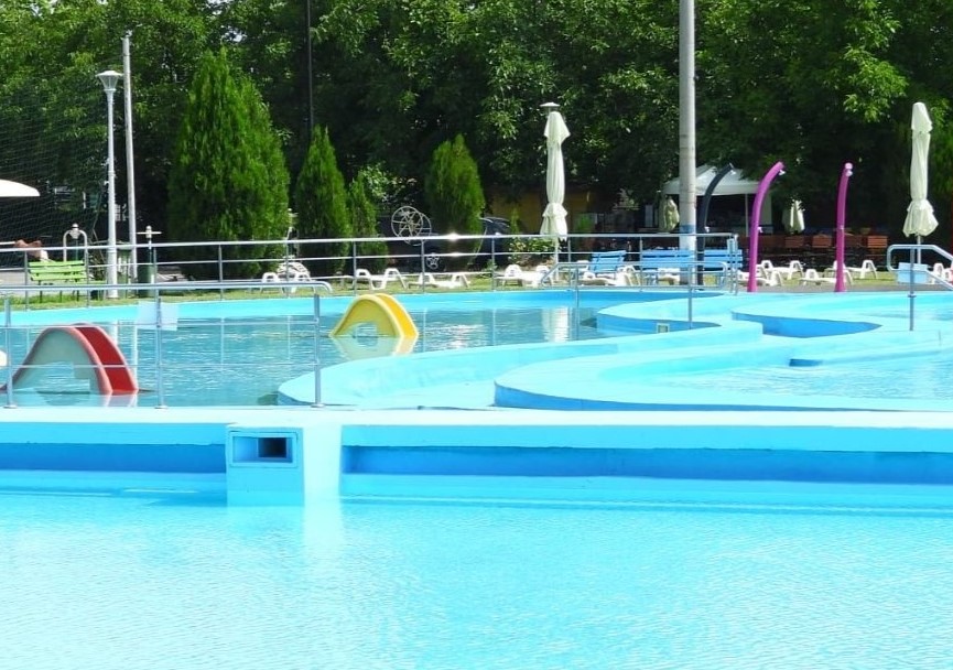 Ştrandul Municipal din Deva îşi închide porţile