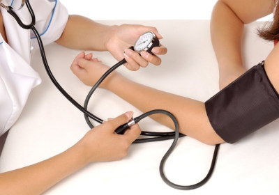 Instrumentar medical pentru cabinetele școlare de la C.N. „Decebal” și Liceul de Arte