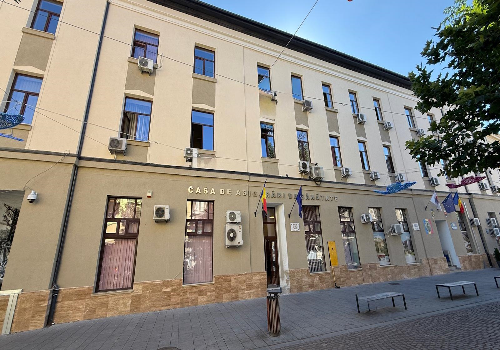 HOTEL BULEVARD, fost Han vechi al oraşului, fost Hotel-Restaurant Crucea Albă